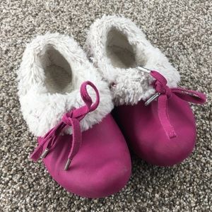 CROCS GRETEL Girls Fur Winter Shoes Hot Pink C 6/7 Baby Authentic Clog Mule RARE